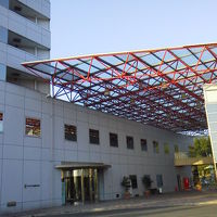 シャープな玄関です！