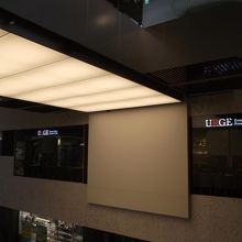 通路からの外景