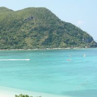 とかしくビーチ・ホテル前