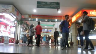 ブロックMの大きなショッピングセンター