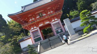 ちょっとしたハイキングにおすすめ！山の中のお寺