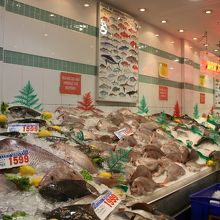 新鮮な魚がいっぱい
