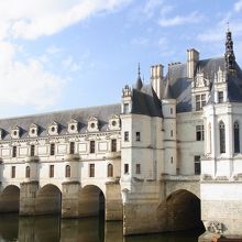 美しい白亜のお城