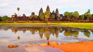 雨季のアンコールワット