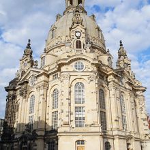 夕陽に映えるフラウエン教会