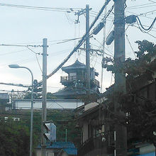 下から撮ったお城です