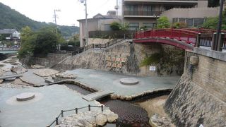 太閤橋と対になっています。