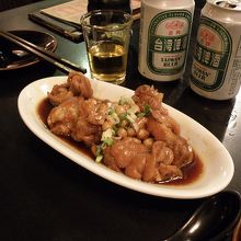 豚足とピーナッツの煮込み