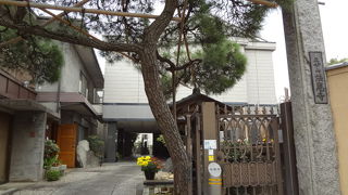 たくさんのお寺が並びます