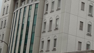 慶応病院の隣です