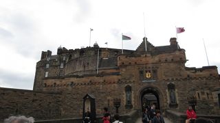 エジンバラのシンボルですね