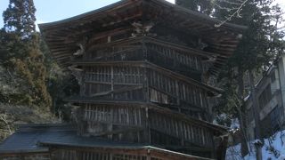 外から見ても中にいても不思議な建物