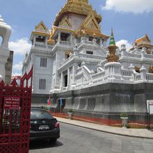 ワット・トライミット