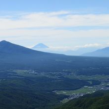 山頂から見る、富士山。綺麗でした。