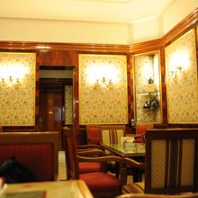 落ち着いた感じの良いお店です！