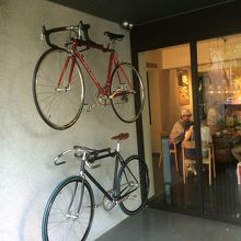 今日は自転車二台ぶら下がり