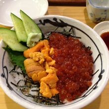 天金のうにいくら丼