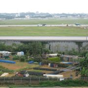 嘉手納基地が一望できる