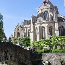 ボニファシウス橋と共に