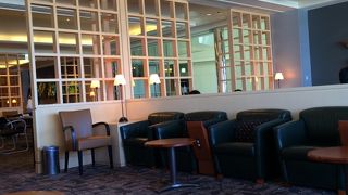 広い開放的空間でゆっくりできます。