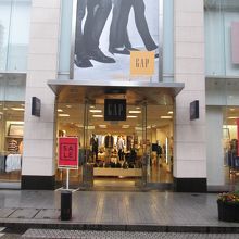 GAP (横浜元町店)