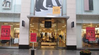 GAP (横浜元町店)