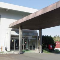 少し離れて入口付近