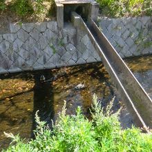 用水路との立体交差