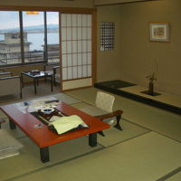 踏込み＋１２．５畳＋広縁