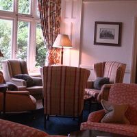 ソファーでのんびりアフタヌーンティー