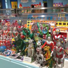 ウルトラマンらの玩具