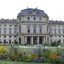 花があると、ホッとします。