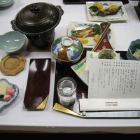 夕食の一部とお品書き。