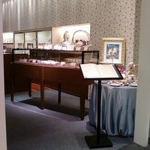 お店の入り口そばです。