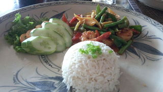 テンプルラウンジ