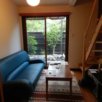 １Ｆリビングスペース（窓の向こうが露天風呂です）