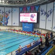 ２０１４インチョンアジア大会競泳会場。韓国競泳界史上初めてオリンピックで金メダルを獲得したパク・テファンの名が冠に。