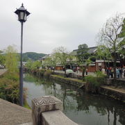 倉敷の美観地区真ん中を流れます