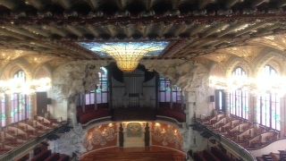 豪華なステンドグラス