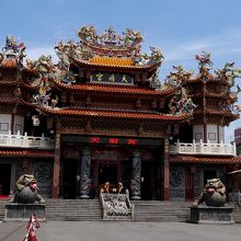 向かいの天府宮