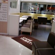 やわらかい椅子で安全。