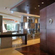 メザニーフロアにある入口です