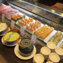 寿司・刺身はライブキッチンで