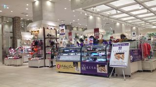 一階では催事スペースも