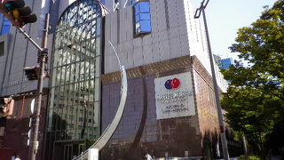 寄席のようなネーミングには訳がある。