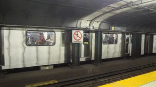 ブロア ヤング駅(トロント)