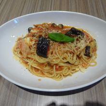 友人が頼んだトマトパスタ。