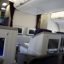 777のビジネスクラス機内