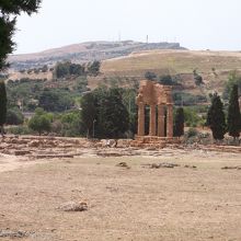 ディオスクロイ神殿