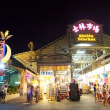 夜市にわくわく